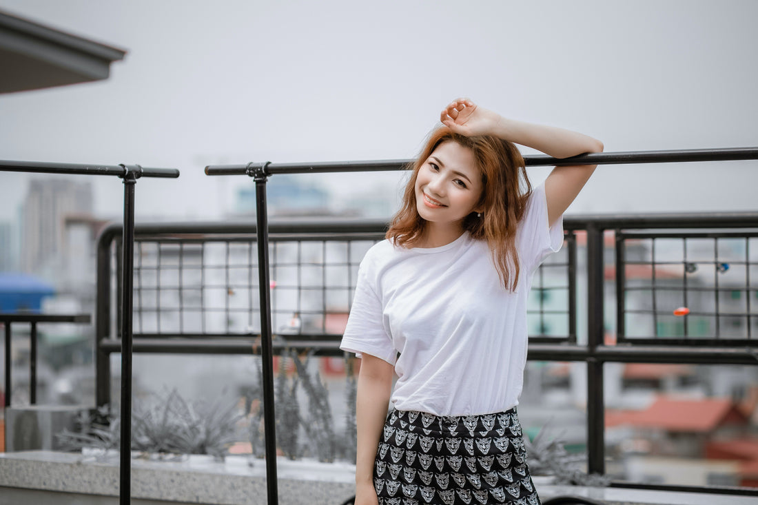 Unlock Your Fashion Potential: How to Style a White T-Shirt Like A Pro!